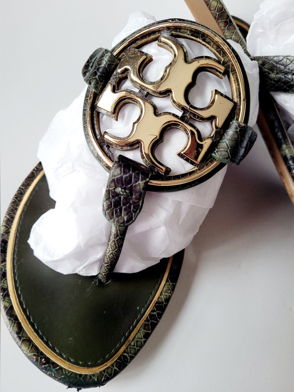 Tory Burch Miller Python Metal Medallion Thong Sandals Genuine Leather US 7 - Picture 5 of 16